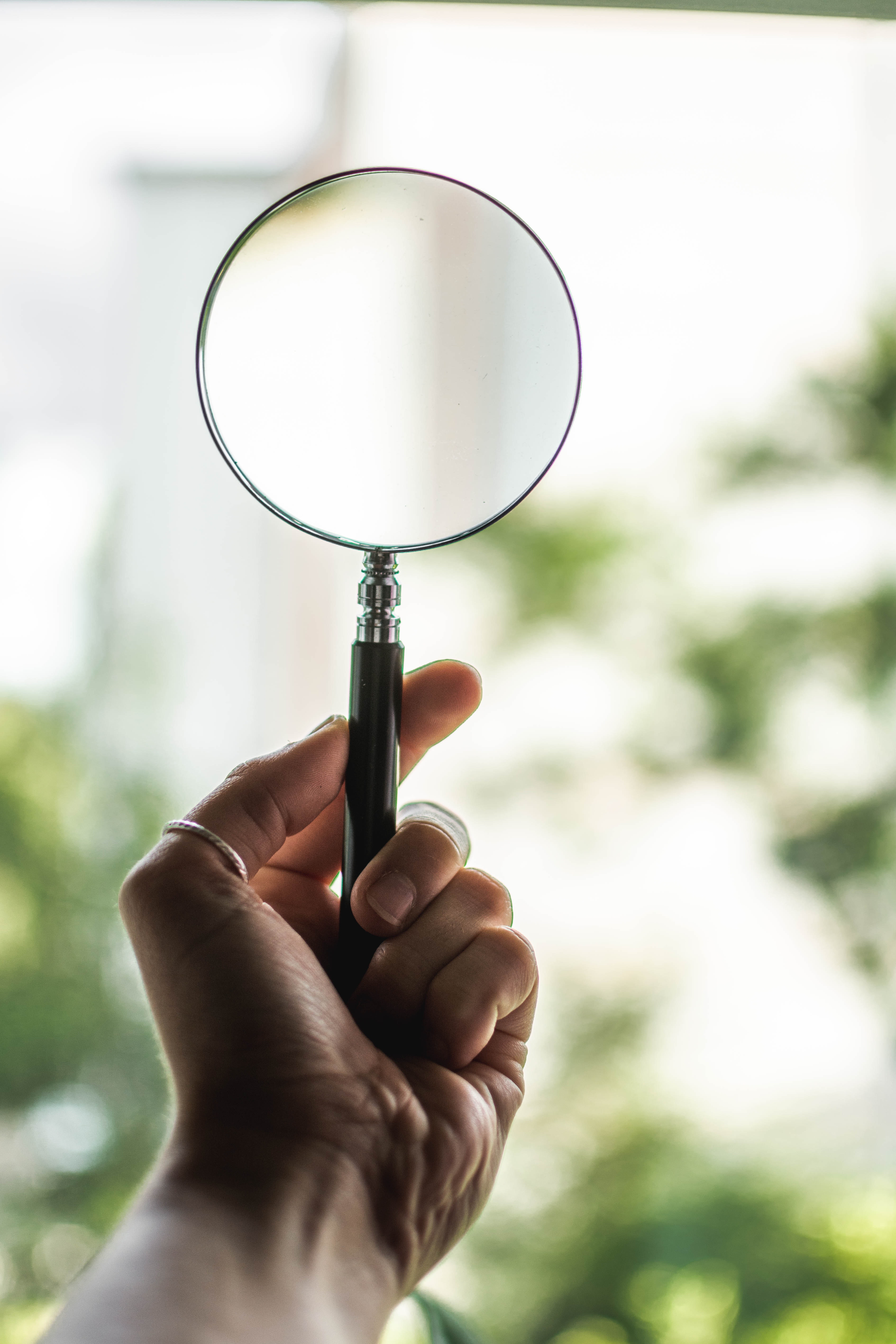 magnifying-glass-background-check